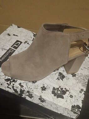 Chinese Laundry Taupe Suede Block Heel Sandals